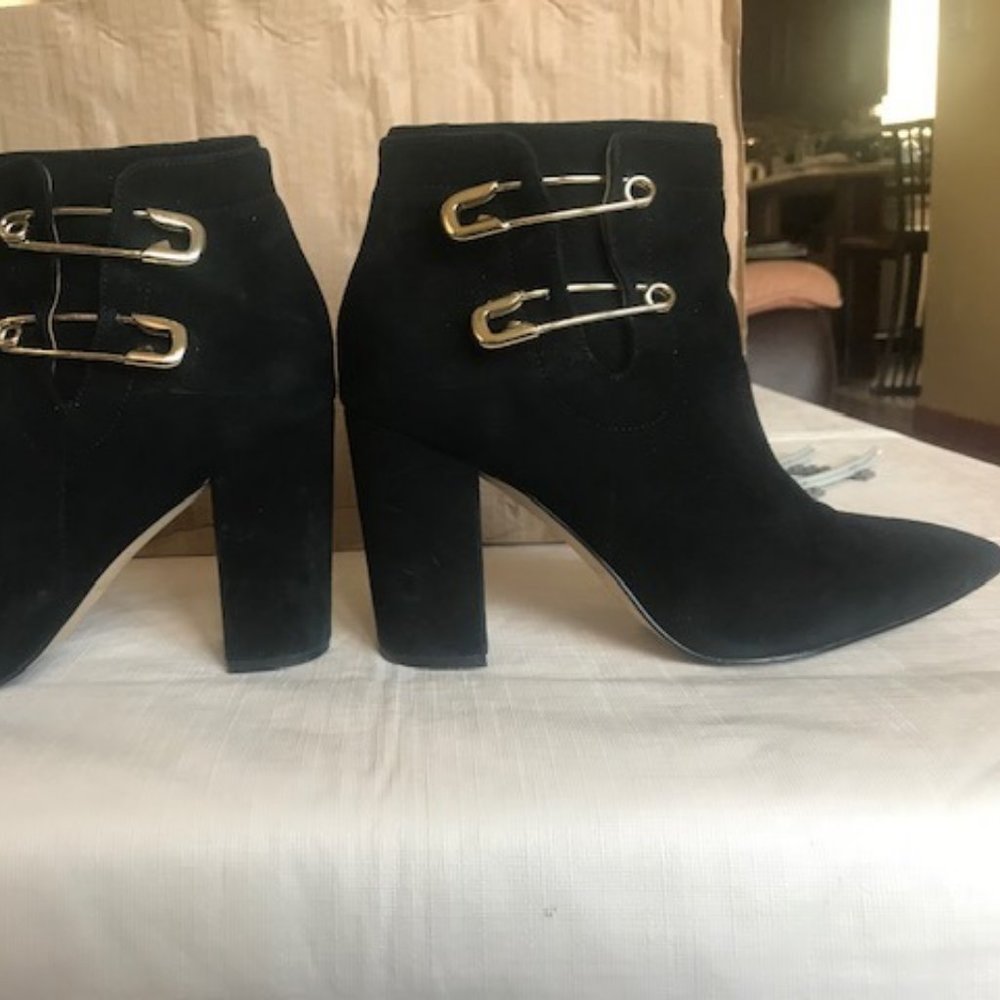 Black Boots